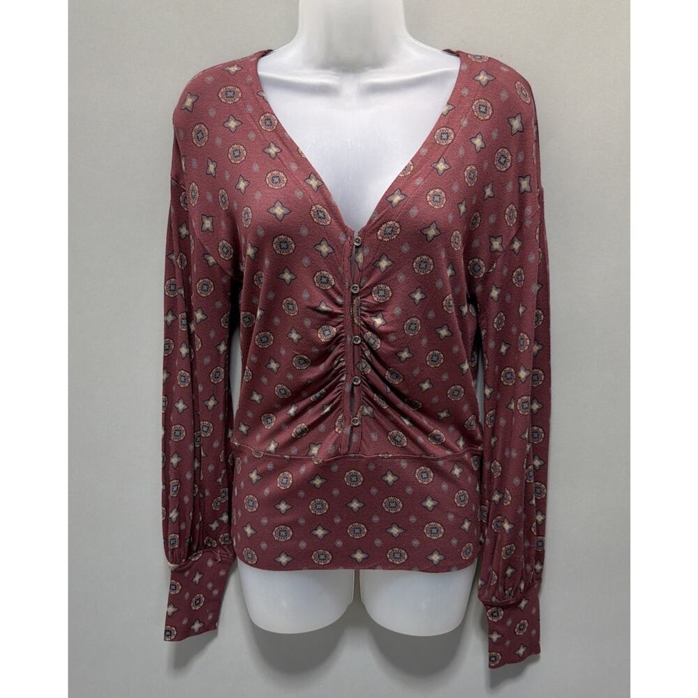 Buckle Black Medallion Print Henley Top Size Small